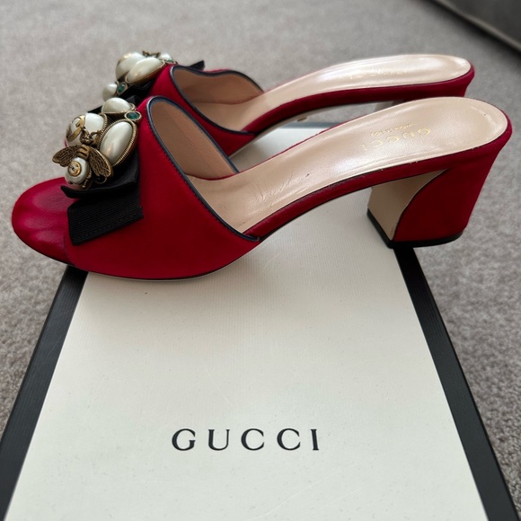 GUCCI RED VELVET MULES - Picture 2 of 4